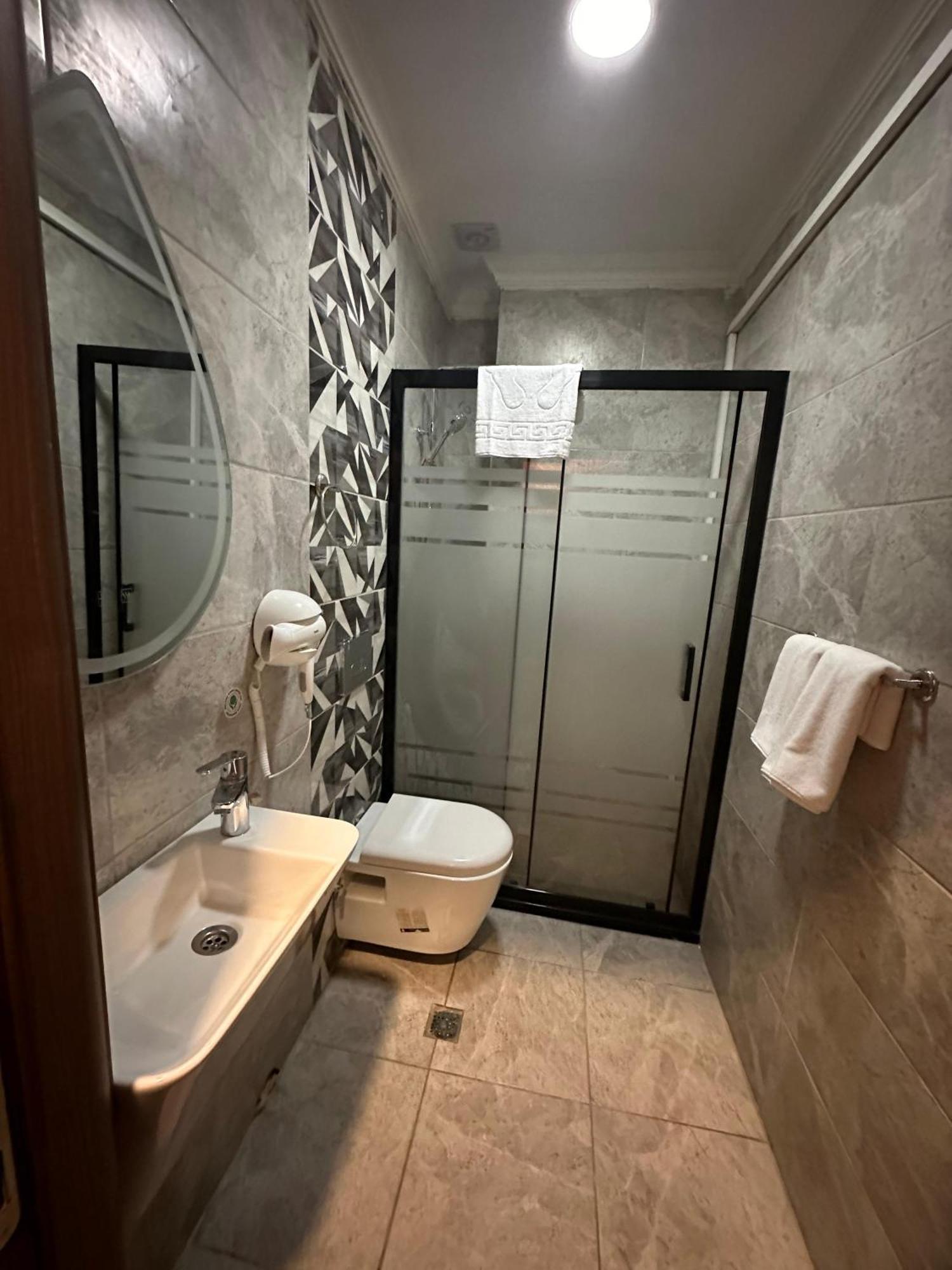 Rays Hotel Bakirkoey City Center Истанбул Екстериор снимка