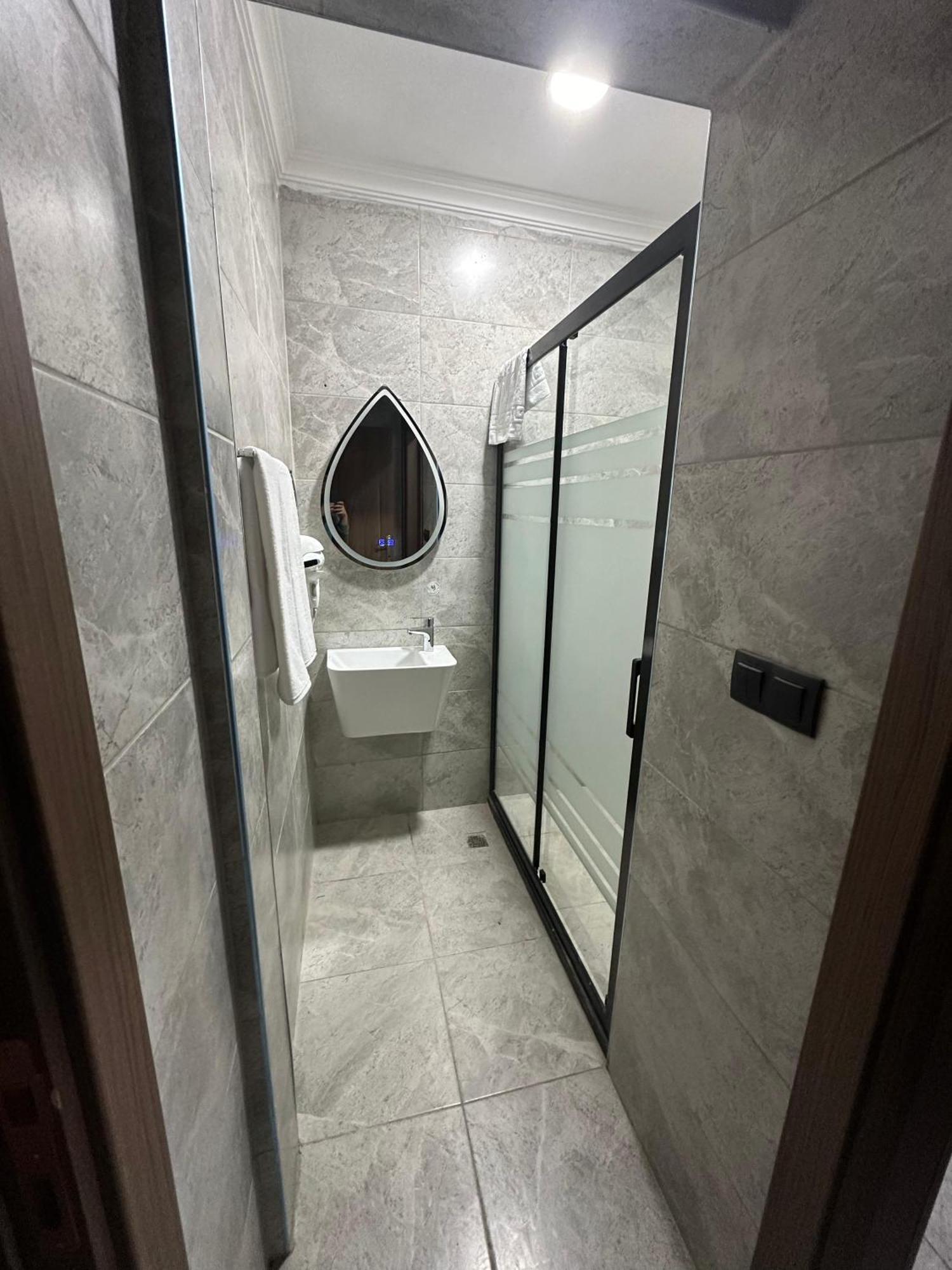 Rays Hotel Bakirkoey City Center Истанбул Екстериор снимка