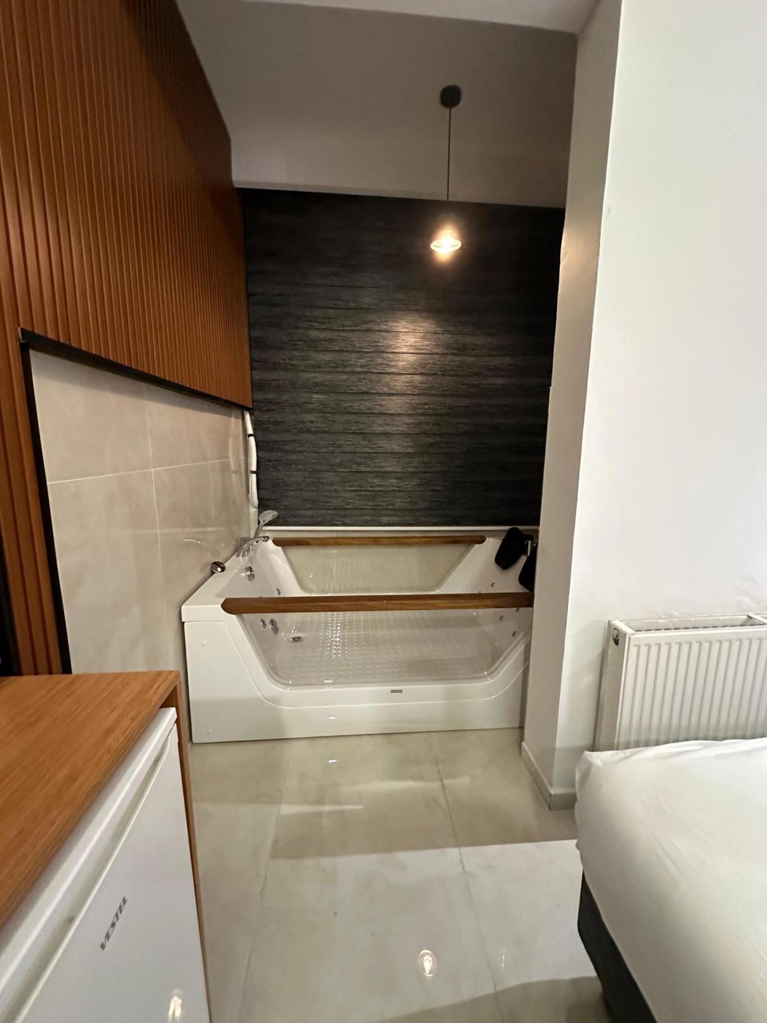 Rays Hotel Bakirkoey City Center Истанбул Екстериор снимка