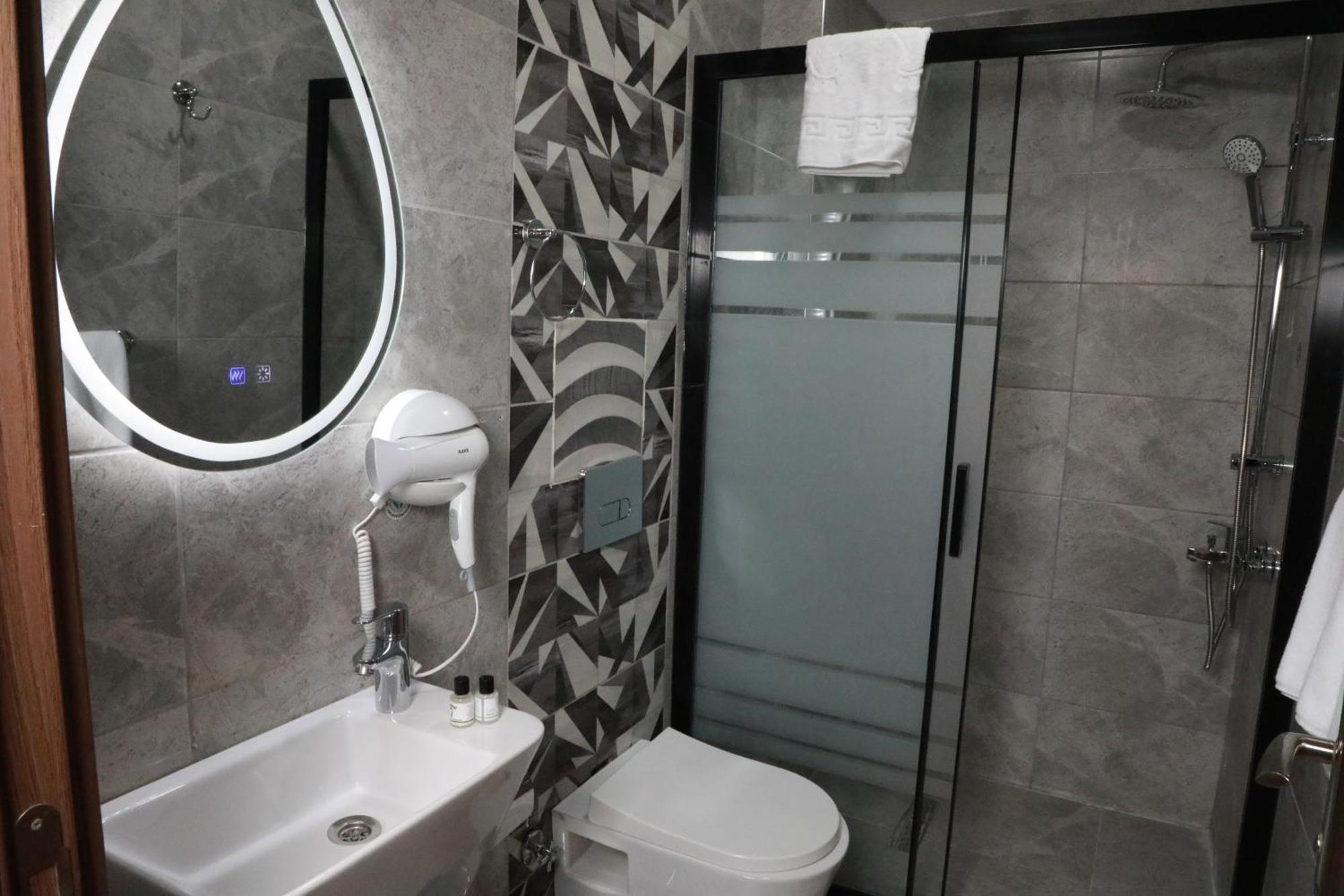 Rays Hotel Bakirkoey City Center Истанбул Екстериор снимка